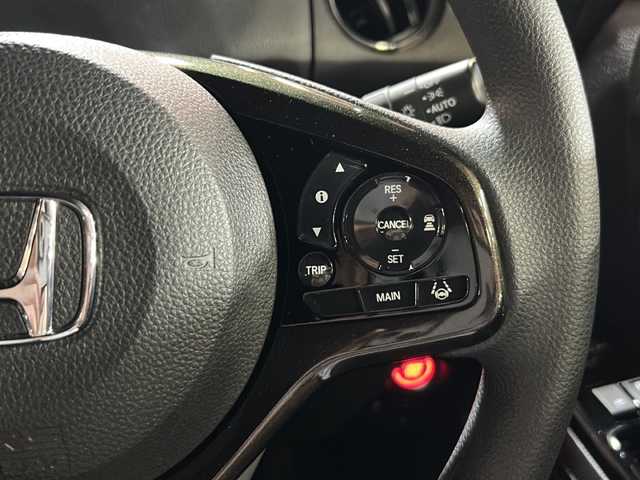 ホンダ Ｎ ＢＯＸ カスタム G L ホンダセンシング 静岡県 2020(令2)年 5.1万km プラチナホワイトパール 【安全装備】/ホンダセンシング/アダプティブ・クルーズ・コントロール（ACC）/・作動車速域：約30km/hから100km/h間/車線維持支援システム（LKAS）/・作動車速：約65km/hから100km/h間/・ステアリング制御/衝突軽減ブレーキ（CMBS）/・歩行者検知機能/・作動車速：約80km/h未満時/・対向車車速：約30km/hから80km/h時/誤発進抑制機能（前進）/・ミリ波レーダー検知：作動車速10km/h未満/歩行者事故低減ステアリング/・作動車速10km/hから40km/h間/路外逸脱抑制機能/・作動車速：約60km/hから100km/h間/先行車発進お知らせ機能/標識認識機能/オートハイビーム/誤発進抑制機能（後進）・ソナー検知：作動車速10km/h未満 /【主要装備】/社外ナビ　/バックカメラ　/ドライブレコーダー　/片側パワースライドドア　/ビルトインＥＴＣ　/チップアップシート　/ステアリングスイッチ　/シートヒーター