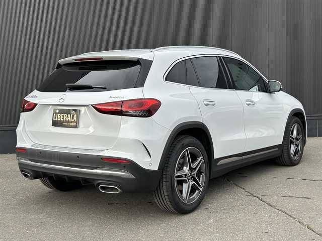 メルセデス・ベンツ Ｍ・ベンツ ＧＬＡ２００ｄ 4マチック AMGライン 道東・釧路十勝 2021(令3)年 3万km デジタルホワイト AMGライン/　・純正19インチAW/　・LEDヘッドライト/オートライト/　・アンビエントライト/　・アダプディブハイビームアシストプラス/レーダーセーフティーパッケージ/　・アクティブディスタンスディストニック/　・アクティブブラインドスポットアシスト/　・アクティブレーンキーピングアシスト/純正メモリナビ/TV/BT/USB/黒ハーフレザー/シートヒーター/メモリ付きパワーシート/パワーバックドア/フットトランクオープナー/パドルシフト/純正ドライブレコーダー(前後)/ワイヤレス充電/リアフォグライト/ETC2.0