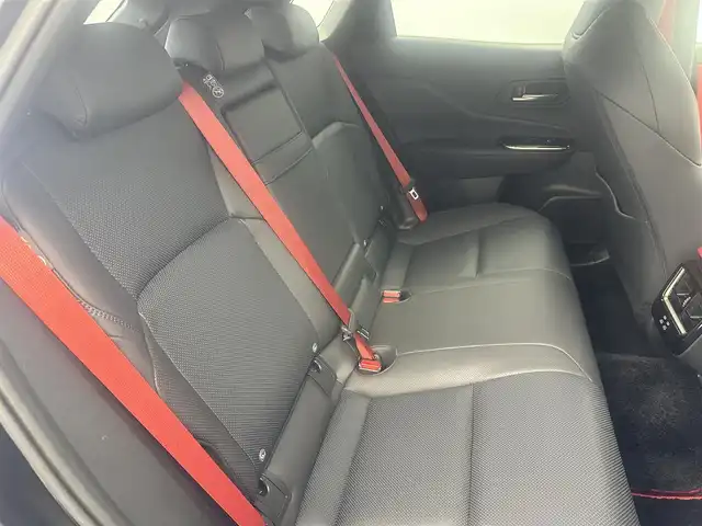 トヨタ クラウン スポーツ RS 愛知県 2024(令6)年 1.4万km ブラック RS PHEV/・純正スポーツシート/・パドルシフト/・カラードキャリパー/パノラマルーフ/純正12.3インチディスプレイオーディオ/（ラジオ/BT/フルセグ）/全方位カメラ/ETC2.0/置くだけ充電/デジタルインナーミラー/全席シートヒーター/前席シートベンチレーション/ステアリングヒーター/パワーバックドア/トヨタセーフティセンス/BSM/純正AW/純正フロアマット