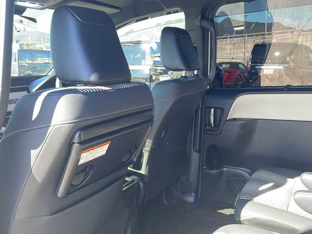 トヨタ ノア Si ダブルバイビーⅡ 山口県 2020(令2)年 4.9万km ホワイトパールクリスタルシャイン 純正９型ナビ（FM/AM/フルセグTV/Bluetooth）/モデリスタフルエアロ/バックカメラ/両側パワースライドドア/ハーフレザーシート/ETC/トヨタセーフティーセンスC/・衝突回避支援型プリクラッシュセーフティ (PCS)/・ レーンディパーチャーアラート (LDA)/・オートマチックハイビーム (AHB)/追従型クルーズコントロール/アイドリングストップ/純正フロアマット/コーナーセンサー/LEDヘッドライト/純正16インチアルミホイール/Wエアバック