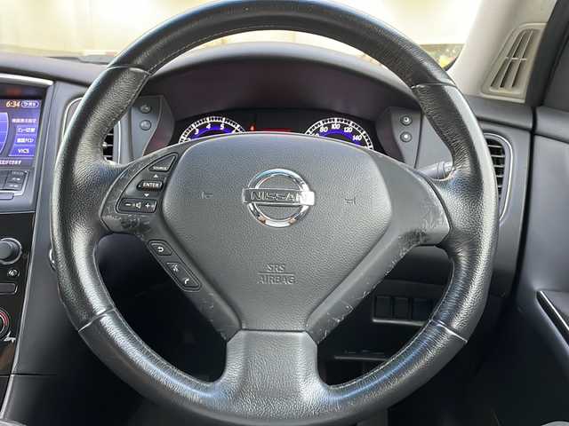日産 スカイライン クロスオーバー 370GT 栃木県 2009(平21)年 8.1万km クリスタルホワイトパール 純正ナビ/スペアキー/ＥＴＣ/ハーフレザーシート/パワーシート/Ｂｌｕｅｔｏｏｔｈ/バックカメラ/純正アルミホイール/ＡＢＳ/横滑り防止機能/盗難防止装置/衝突被害軽減システム/オートライト/純正フロアマット/フルセグTV/オートライト/後席エアコン