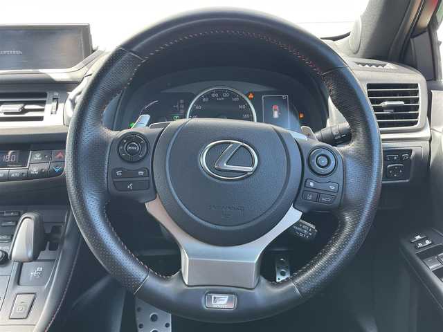 レクサス ＣＴ 200h Fスポーツ 千葉県 2020(令2)年 2.7万km レッドマイカクリスタルシャイン 純正メーカー１０．３インチナビ/バックカメラ/Ｄ／Ｎ席パワーシート/シートヒーター/ＥＴＣ/前後コーナーセンサー/レクサスセーフティシステム/純正アルミ/カーテンエアバック/スマートキー