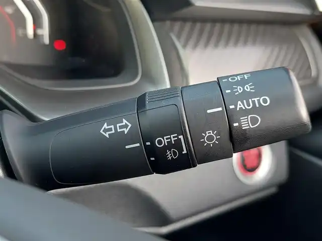 ホンダ シビック ハッチバック ホンダセンシング 東京都 2017(平29)年 4.9万km ホワイトオーキッドパール 社外ナビ/アダプティブクルーズコントロール/純正アルミホイール/ホンダセンシング/LEDヘッドライト/ドライブレコーダー/シートヒーター/プッシュスタート/純正ラバーマット/コーナーセンサー/純正エアロパーツ/USB入力端子/フロントフォグランプ/ETC