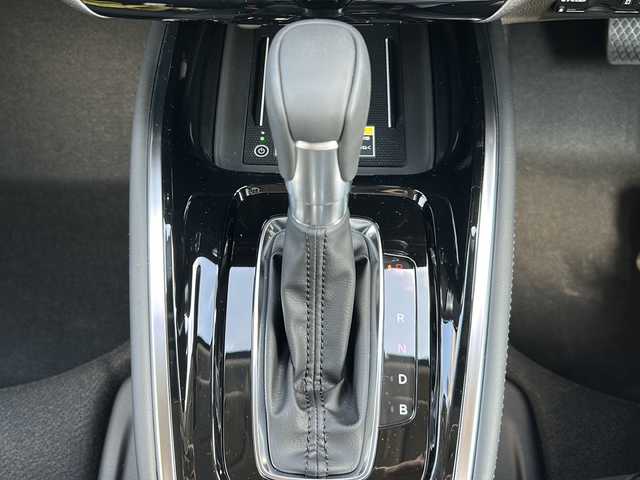 ホンダ ヴェゼル ハイブリッド e:HEV Z 岐阜県 2025(令7)年 0.1千km クリスタルブラックパール 登録時走行距離　6km/純正ディスプレイオーディオ/フルセグＴＶ/バックカメラ/クルーズコントロール/ホンダセンシング/禁煙車/置くだけ充電/ステアリングヒーター/シートヒーター/Ｂｌｕｅｔｏｏｔｈ接続/ＥＴＣ２．０/ハーフレザーシート/ダウンヒルアシストコントロール/レーンキープアシスト/プッシュスタート/フロントグリル替え有り