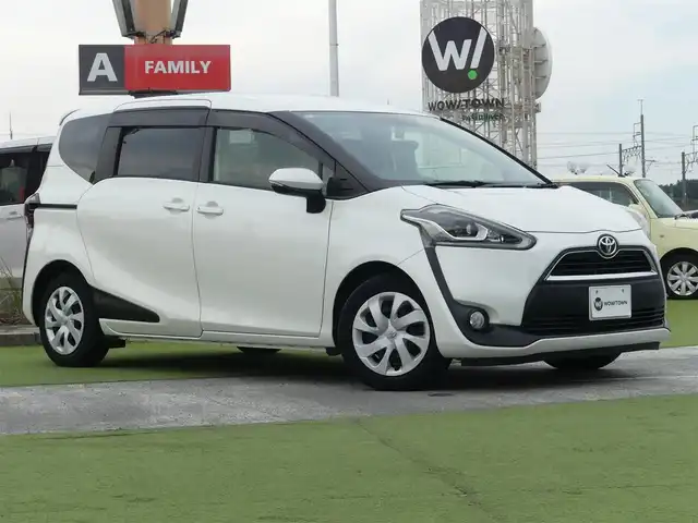 トヨタ シエンタ G 千葉県 2016(平28)年 6万km ホワイトパールクリスタルシャイン 両側パワースライドドア/社外メモリーナビ/地デジTV/【DVD/CD再生機能　Bluetooth接続】/バックカメラ/ドライブレコーダー/前席シートヒーター/革巻きステアリング/ステアリングスイッチ/ETC/LEDヘッドライト/フォグライト/ウインカーミラー/スマートキー