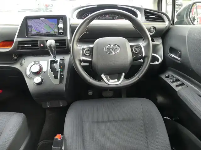 トヨタ シエンタ G 千葉県 2016(平28)年 6万km ホワイトパールクリスタルシャイン 両側パワースライドドア/社外メモリーナビ/地デジTV/【DVD/CD再生機能　Bluetooth接続】/バックカメラ/ドライブレコーダー/前席シートヒーター/革巻きステアリング/ステアリングスイッチ/ETC/LEDヘッドライト/フォグライト/ウインカーミラー/スマートキー