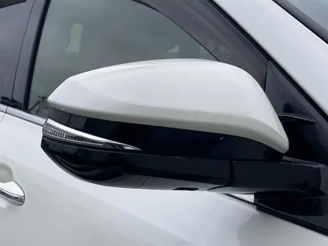 トヨタ ハリアー プレミアム 静岡県 2019(平31)年 10.2万km ホワイトパールクリスタルシャイン Toyota Safety Sense/ALPINE製10インチナビ(EX10Z)/　AM FM CD DVD Bluetooth USB/フルセグTV/バックモニター/前方ドライブレコーダー/LEDオートヘッドランプ/レーダークルーズコントロール/ブラウンハーフレザーシート/パワーバックドア/スマートキー2本＆カードキー/社外17インチアルミホイール/ムーンルーフ/パワーシート(運転席)/ビルトインETC