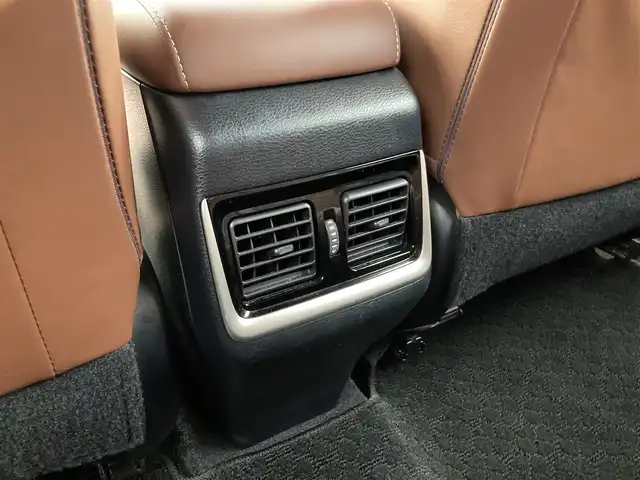 トヨタ ハリアー プレミアム 静岡県 2019(平31)年 10.2万km ホワイトパールクリスタルシャイン Toyota Safety Sense/ALPINE製10インチナビ(EX10Z)/　AM FM CD DVD Bluetooth USB/フルセグTV/バックモニター/前方ドライブレコーダー/LEDオートヘッドランプ/レーダークルーズコントロール/ブラウンハーフレザーシート/パワーバックドア/スマートキー2本＆カードキー/社外17インチアルミホイール/ムーンルーフ/パワーシート(運転席)/ビルトインETC
