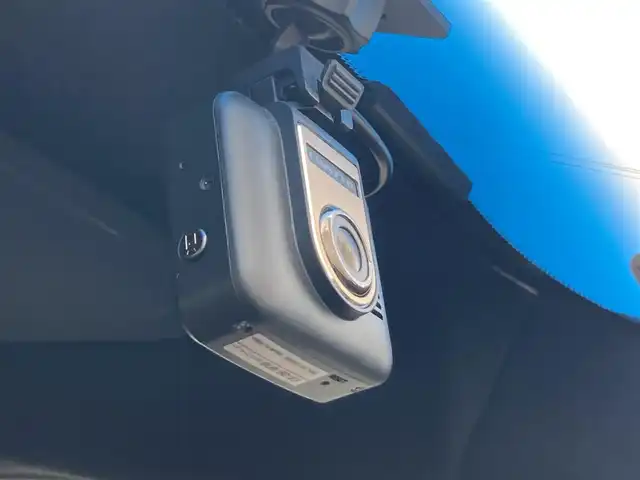トヨタ ハリアー プレミアム 静岡県 2019(平31)年 10.2万km ホワイトパールクリスタルシャイン Toyota Safety Sense/ALPINE製10インチナビ(EX10Z)/　AM FM CD DVD Bluetooth USB/フルセグTV/バックモニター/前方ドライブレコーダー/LEDオートヘッドランプ/レーダークルーズコントロール/ブラウンハーフレザーシート/パワーバックドア/スマートキー2本＆カードキー/社外17インチアルミホイール/ムーンルーフ/パワーシート(運転席)/ビルトインETC