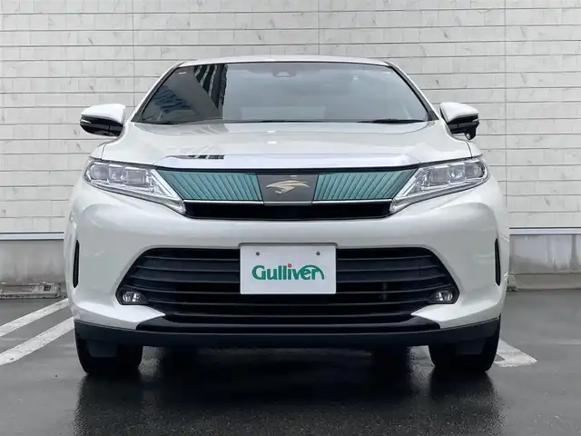 トヨタ ハリアー プレミアム 静岡県 2019(平31)年 10.2万km ホワイトパールクリスタルシャイン Toyota Safety Sense/ALPINE製10インチナビ(EX10Z)/　AM FM CD DVD Bluetooth USB/フルセグTV/バックモニター/前方ドライブレコーダー/LEDオートヘッドランプ/レーダークルーズコントロール/ブラウンハーフレザーシート/パワーバックドア/スマートキー2本＆カードキー/社外17インチアルミホイール/ムーンルーフ/パワーシート(運転席)/ビルトインETC