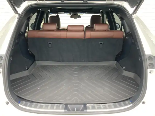 トヨタ ハリアー プレミアム 静岡県 2019(平31)年 10.2万km ホワイトパールクリスタルシャイン Toyota Safety Sense/ALPINE製10インチナビ(EX10Z)/　AM FM CD DVD Bluetooth USB/フルセグTV/バックモニター/前方ドライブレコーダー/LEDオートヘッドランプ/レーダークルーズコントロール/ブラウンハーフレザーシート/パワーバックドア/スマートキー2本＆カードキー/社外17インチアルミホイール/ムーンルーフ/パワーシート(運転席)/ビルトインETC