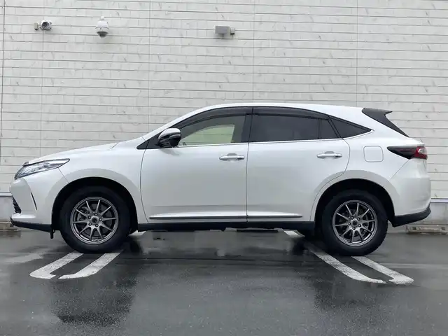 トヨタ ハリアー プレミアム 静岡県 2019(平31)年 10.2万km ホワイトパールクリスタルシャイン Toyota Safety Sense/ALPINE製10インチナビ(EX10Z)/　AM FM CD DVD Bluetooth USB/フルセグTV/バックモニター/前方ドライブレコーダー/LEDオートヘッドランプ/レーダークルーズコントロール/ブラウンハーフレザーシート/パワーバックドア/スマートキー2本＆カードキー/社外17インチアルミホイール/ムーンルーフ/パワーシート(運転席)/ビルトインETC