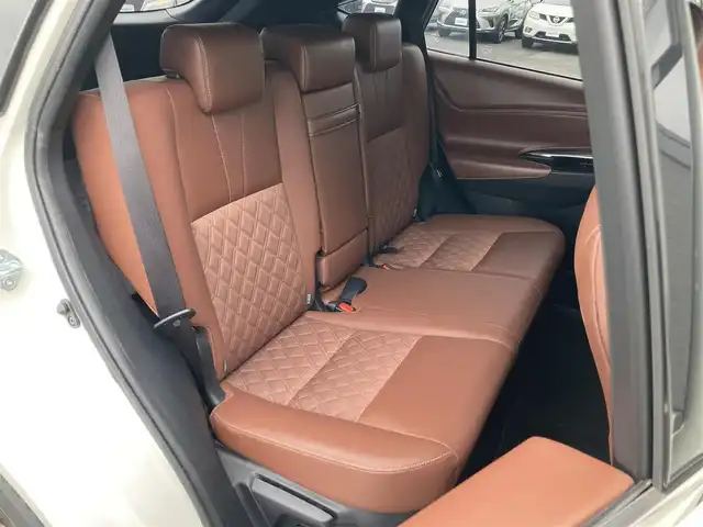 トヨタ ハリアー プレミアム 静岡県 2019(平31)年 10.2万km ホワイトパールクリスタルシャイン Toyota Safety Sense/ALPINE製10インチナビ(EX10Z)/　AM FM CD DVD Bluetooth USB/フルセグTV/バックモニター/前方ドライブレコーダー/LEDオートヘッドランプ/レーダークルーズコントロール/ブラウンハーフレザーシート/パワーバックドア/スマートキー2本＆カードキー/社外17インチアルミホイール/ムーンルーフ/パワーシート(運転席)/ビルトインETC