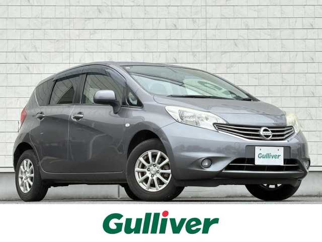 日産 ノート X FOUR 岩手県 2013(平25)年 5.4万km ダークメタルグレー 禁煙車/4WD（切替）/純正エンジンスターター/純正ナビ/→フルセグTV/Bluetooth/CD/DVD/FM/AM/フォグライト/〇プッシュスタート/〇電動格納ミラー/〇シガーソケット/〇ドアバイザー/〇フロアマット/〇スマートキー/スペアキー/前後ドライブレコーダー/冬タイヤ社外アルミホイール車載
