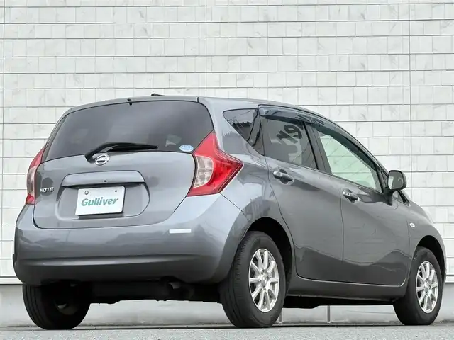日産 ノート X FOUR 岩手県 2013(平25)年 5.4万km ダークメタルグレー 禁煙車/4WD（切替）/純正エンジンスターター/純正ナビ/→フルセグTV/Bluetooth/CD/DVD/FM/AM/フォグライト/〇プッシュスタート/〇電動格納ミラー/〇シガーソケット/〇ドアバイザー/〇フロアマット/〇スマートキー/スペアキー/前後ドライブレコーダー/冬タイヤ社外アルミホイール車載