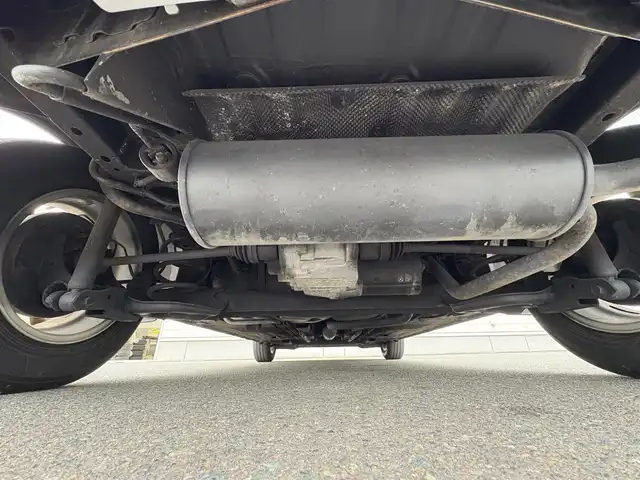 日産 ノート X FOUR 岩手県 2013(平25)年 5.4万km ダークメタルグレー 禁煙車/4WD（切替）/純正エンジンスターター/純正ナビ/→フルセグTV/Bluetooth/CD/DVD/FM/AM/フォグライト/〇プッシュスタート/〇電動格納ミラー/〇シガーソケット/〇ドアバイザー/〇フロアマット/〇スマートキー/スペアキー/前後ドライブレコーダー/冬タイヤ社外アルミホイール車載