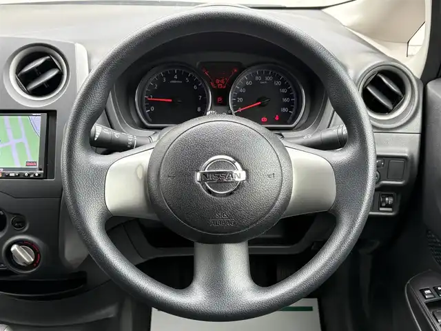 日産 ノート X FOUR 岩手県 2013(平25)年 5.4万km ダークメタルグレー 禁煙車/4WD（切替）/純正エンジンスターター/純正ナビ/→フルセグTV/Bluetooth/CD/DVD/FM/AM/フォグライト/〇プッシュスタート/〇電動格納ミラー/〇シガーソケット/〇ドアバイザー/〇フロアマット/〇スマートキー/スペアキー/前後ドライブレコーダー/冬タイヤ社外アルミホイール車載