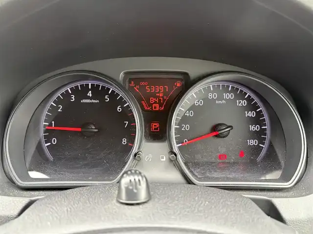 日産 ノート X FOUR 岩手県 2013(平25)年 5.4万km ダークメタルグレー 禁煙車/4WD（切替）/純正エンジンスターター/純正ナビ/→フルセグTV/Bluetooth/CD/DVD/FM/AM/フォグライト/〇プッシュスタート/〇電動格納ミラー/〇シガーソケット/〇ドアバイザー/〇フロアマット/〇スマートキー/スペアキー/前後ドライブレコーダー/冬タイヤ社外アルミホイール車載