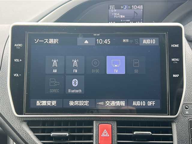 トヨタ ヴォクシー ハイブリッド ZS 煌Ⅲ 三重県 2021(令3)年 4.9万km パール 純正10型ナビ /純正後席モニター /バックカメラ /ビルトインETC2.0/両側パワースライドドア/前席シートヒーター /前後ドライブレコーダー/トヨタセーフティセンス /クルーズコントロール/レーンキープアシスト/衝突軽減ブレーキ/USB給電/スペアキー /LEDヘッドライト/オートハイビーム /オートライト/ハーフレザーシート/電動格納ミラー/禁煙車