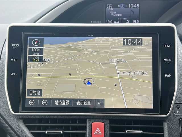 トヨタ ヴォクシー ハイブリッド ZS 煌Ⅲ 三重県 2021(令3)年 4.9万km パール 純正10型ナビ /純正後席モニター /バックカメラ /ビルトインETC2.0/両側パワースライドドア/前席シートヒーター /前後ドライブレコーダー/トヨタセーフティセンス /クルーズコントロール/レーンキープアシスト/衝突軽減ブレーキ/USB給電/スペアキー /LEDヘッドライト/オートハイビーム /オートライト/ハーフレザーシート/電動格納ミラー/禁煙車