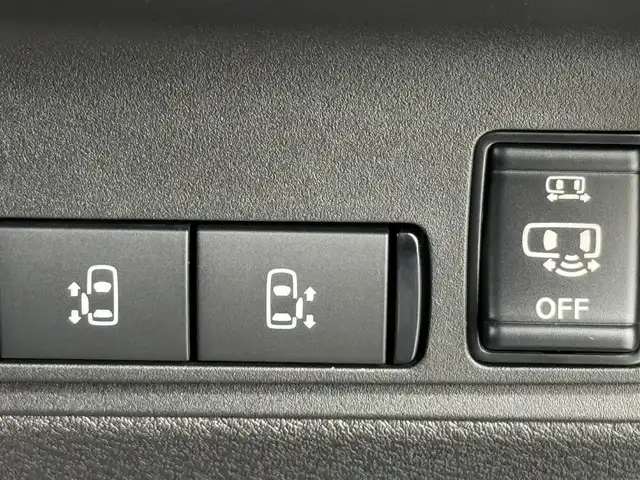 日産 セレナ e－パワー ハイウェイスター V 福岡県 2025(令7)年 0.1千km ブリリアントホワイトパール 登録済未使用車　/後席モニター　/純正ディスプレイオーディオナビ　/全方位カメラ　/デジタルルームミラー　/ワイヤレス充電　/ビルトインＥＴＣ２．０　/プロパイロット　/エマージェンシーブレーキ　/レーンキープ　/ＢＳＷ　/両側電動スライドドア