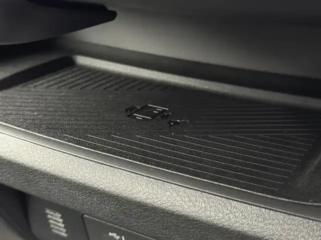 日産 セレナ e－パワー ハイウェイスター V 福岡県 2025(令7)年 0.1千km ブリリアントホワイトパール 登録済未使用車　/後席モニター　/純正ディスプレイオーディオナビ　/全方位カメラ　/デジタルルームミラー　/ワイヤレス充電　/ビルトインＥＴＣ２．０　/プロパイロット　/エマージェンシーブレーキ　/レーンキープ　/ＢＳＷ　/両側電動スライドドア