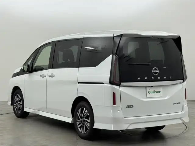 日産 セレナ e－パワー ハイウェイスター V 福岡県 2025(令7)年 0.1千km ブリリアントホワイトパール 登録済未使用車　/後席モニター　/純正ディスプレイオーディオナビ　/全方位カメラ　/デジタルルームミラー　/ワイヤレス充電　/ビルトインＥＴＣ２．０　/プロパイロット　/エマージェンシーブレーキ　/レーンキープ　/ＢＳＷ　/両側電動スライドドア