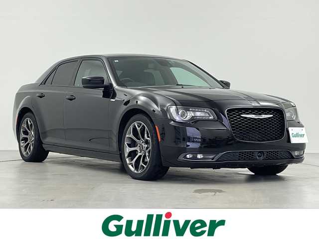 クライスラー ３００Ｓ 岐阜県 2017(平29)年 4.2万km 黒 純正ナビ/　(Bluetooth/USB/AUX)/衝突軽減ブレーキ/レーンキープアシスト/レーダークルーズコントロール/コーナーセンサー/レザーシート/シートヒーター/ベンチレーション/パワーシート/シートメモリー/ヒルスタートアシスト/パドルシフト/ドライブレコーダー/ETC/純正アルミホイール/純正フロアマット