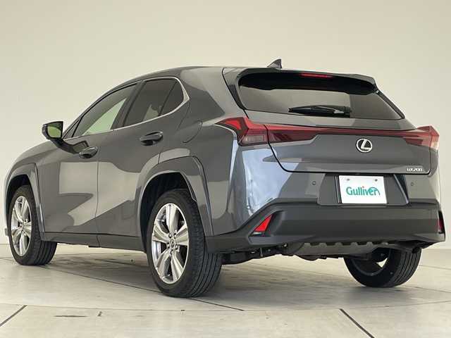 レクサス ＵＸ 200 グレイスフル エクスプローラー 愛知県 2023(令5)年 1.6万km ソニッククロム レクサスセーフティセンス/純正12.3型ディズプレイオーディオナビ/全方位カメラ/レーダークルーズコントロール/シートヒーター/エアシート/バックカメラ/電動リアゲート/パワーシート/コーナーセンサー/純正アルミホイール/ETC2.0/ブラインドスポットモニター/LEDヘッドライト/パドルシフト/ステアリングヒーター/オートマチックハイビーム/ワイヤレス充電機/衝突軽減システム/フルセグ/Bluetooth/ステアリングスイッチ/スマートキー/プッシュスタート