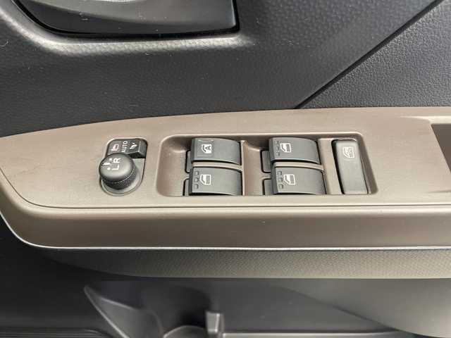 トヨタ ルーミー G 宮崎県 2020(令2)年 5.2万km ブラックマイカメタリック 禁煙車/衝突被害軽減ブレーキ/純正ナビTV/（NSCN-W68/Bluetooth/FMAM/ワンセグTV)/純正バックカメラ/純正ビルトインETC/純正LEDオートライト/純正フロアマット/両側電動スライドドア/クリアランスソナー/ウインカードアミラー/オートエアコン/スマートキー/プッシュエンジンスタート/新車時保証書/取扱い説明書