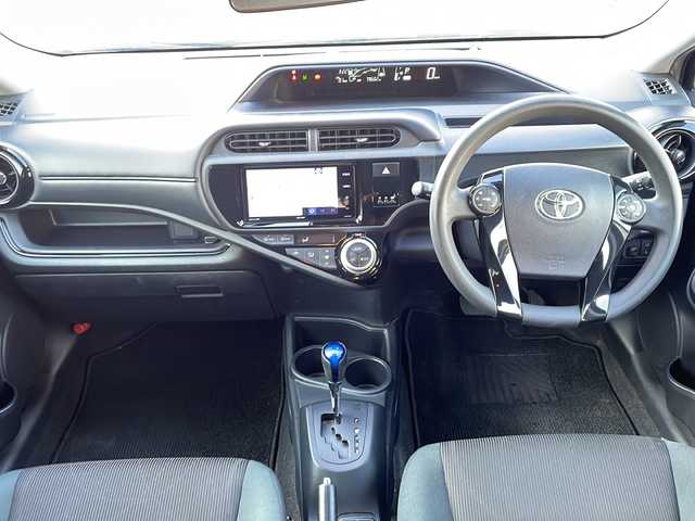 トヨタ アクア S スタイルブラック 山口県 2017(平29)年 8万km ブラックマイカ ワンオーナー/プリクラッシュセーフティシステム/社外ナビ/【AVN-R7W:CD/DVD/Bluetooth/MSV】/フルセグＴＶ/ステアリングスイッチ/スマートキー/スペアキー/ＬＥＤヘッドランプ/オートライト/オート電動格納ミラー/保証書/取扱説明書