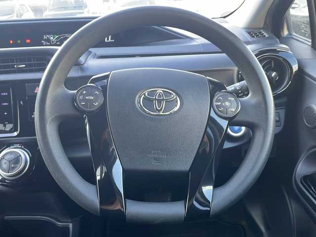 トヨタ アクア S スタイルブラック 山口県 2017(平29)年 8万km ブラックマイカ ワンオーナー/プリクラッシュセーフティシステム/社外ナビ/【AVN-R7W:CD/DVD/Bluetooth/MSV】/フルセグＴＶ/ステアリングスイッチ/スマートキー/スペアキー/ＬＥＤヘッドランプ/オートライト/オート電動格納ミラー/保証書/取扱説明書