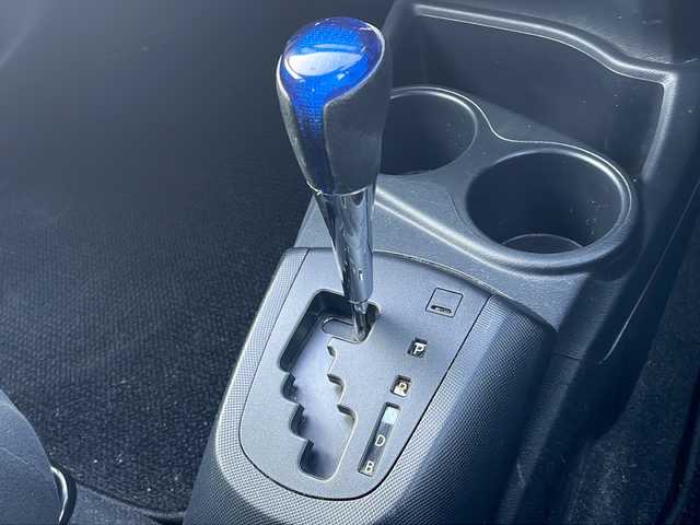 トヨタ アクア S スタイルブラック 山口県 2017(平29)年 8万km ブラックマイカ ワンオーナー/プリクラッシュセーフティシステム/社外ナビ/【AVN-R7W:CD/DVD/Bluetooth/MSV】/フルセグＴＶ/ステアリングスイッチ/スマートキー/スペアキー/ＬＥＤヘッドランプ/オートライト/オート電動格納ミラー/保証書/取扱説明書