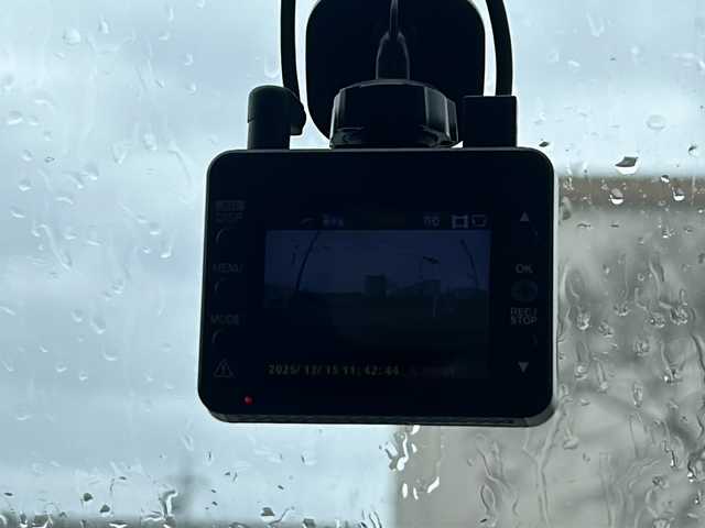 ダイハツ タント G 石川県 2010(平22)年 10.7万km ブラックマイカメタリック 純正オーディオ/【AM/FM・CD・AUX】/前後ドライブレコーダー/片側パワースライド/電格ミラー/ヘッドライトレベリング/ハロゲンライト/社外スタッドレスタイヤ車載