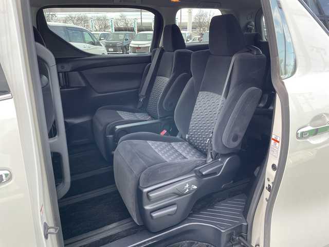 トヨタ アルファード SA 道央・札幌 2015(平27)年 2万km ホワイトパールクリスタルシャイン ４WD/寒冷地仕様/ローダウン/純正ディーラーOPナビ/CD/DVD/BT/フルセグ/純正フリップダウンモニター/横滑り防止装置/クルーズコントロール/クリアランスソナー/バックカメラ/ビルトインETC/ECOMODE/nanoe/ワイパーデアイサー/両側パワースライドドア/N席/２列目オットマン/革巻きステアリング/ステアリングリモコン/電動パーキング/ブレーキホールド/MTモード付AT/プッシュスタート/スマートキー/LEDヘッドライト/オートライト/フォグランプ/電動格納ミラー/ウィンカーミラー/純正フロアマット/ドアバイザー/社外エンジンスターター