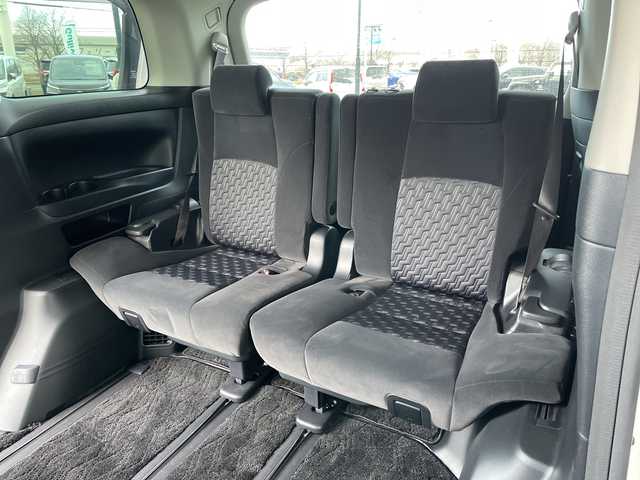 トヨタ アルファード SA 道央・札幌 2015(平27)年 2万km ホワイトパールクリスタルシャイン ４WD/寒冷地仕様/ローダウン/純正ディーラーOPナビ/CD/DVD/BT/フルセグ/純正フリップダウンモニター/横滑り防止装置/クルーズコントロール/クリアランスソナー/バックカメラ/ビルトインETC/ECOMODE/nanoe/ワイパーデアイサー/両側パワースライドドア/N席/２列目オットマン/革巻きステアリング/ステアリングリモコン/電動パーキング/ブレーキホールド/MTモード付AT/プッシュスタート/スマートキー/LEDヘッドライト/オートライト/フォグランプ/電動格納ミラー/ウィンカーミラー/純正フロアマット/ドアバイザー/社外エンジンスターター