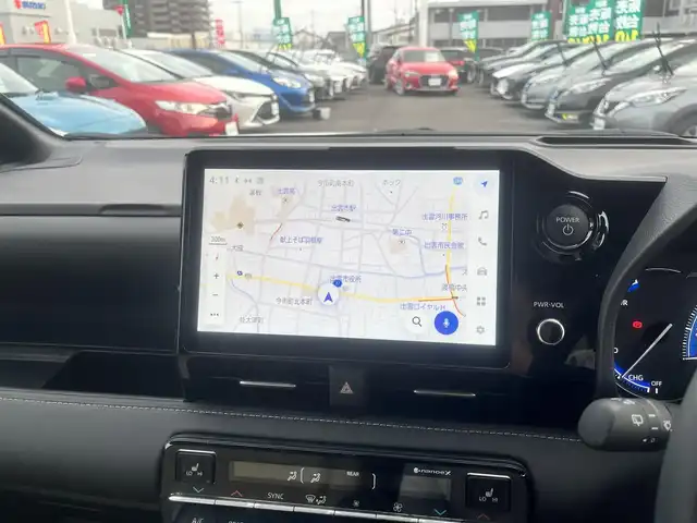 トヨタ ノア ハイブリッド S－Z 島根県 2025(令7)年 0.7万km ホワイトパールクリスタルシャイン モデリスタエアロ/フリップダウンモニター/純正１０型ＳＤナビ　/フルセグTV　/ＤＶＤ再生　/Ｂｌｕｅｔｏｏｔｈ接続　/両側パワースライドドア　/バックカメラ　/ビルトインＥＴＣ2.0/前後ドライブレーダー/レーダークルーズコントロール/衝突軽減ブレーキ/ヘッドアップディスプレイ/パワーバックドア　/前後コーナーセンサー/前席・２列目シートヒーター　/ホワイトレザー調シートカバー/ステアリングヒーター/オートハイビーム／ライト/スマートキー／プッシュスタート/純正LEDヘッドライト/純正１７インチアルミホイール/保証書/取扱説明書/スペアキー1本