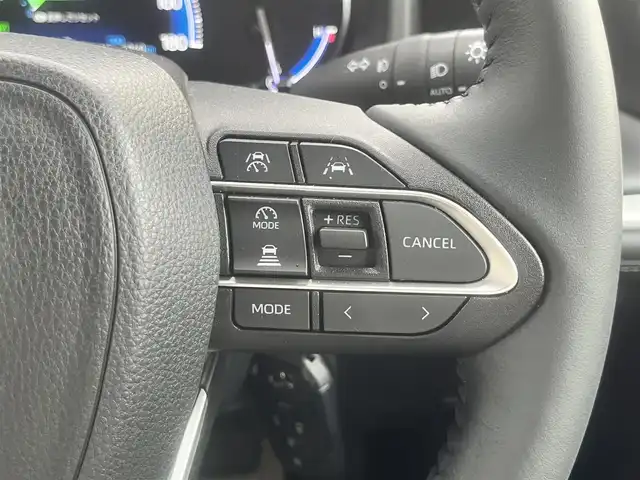 トヨタ ノア ハイブリッド S－Z 島根県 2025(令7)年 0.7万km ホワイトパールクリスタルシャイン モデリスタエアロ/フリップダウンモニター/純正１０型ＳＤナビ　/フルセグTV　/ＤＶＤ再生　/Ｂｌｕｅｔｏｏｔｈ接続　/両側パワースライドドア　/バックカメラ　/ビルトインＥＴＣ2.0/前後ドライブレーダー/レーダークルーズコントロール/衝突軽減ブレーキ/ヘッドアップディスプレイ/パワーバックドア　/前後コーナーセンサー/前席・２列目シートヒーター　/ホワイトレザー調シートカバー/ステアリングヒーター/オートハイビーム／ライト/スマートキー／プッシュスタート/純正LEDヘッドライト/純正１７インチアルミホイール/保証書/取扱説明書/スペアキー1本