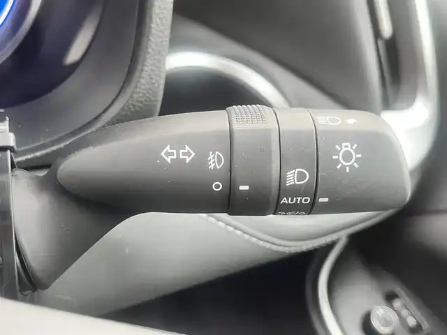 トヨタ ノア ハイブリッド S－Z 島根県 2025(令7)年 0.7万km ホワイトパールクリスタルシャイン モデリスタエアロ/フリップダウンモニター/純正１０型ＳＤナビ　/フルセグTV　/ＤＶＤ再生　/Ｂｌｕｅｔｏｏｔｈ接続　/両側パワースライドドア　/バックカメラ　/ビルトインＥＴＣ2.0/前後ドライブレーダー/レーダークルーズコントロール/衝突軽減ブレーキ/ヘッドアップディスプレイ/パワーバックドア　/前後コーナーセンサー/前席・２列目シートヒーター　/ホワイトレザー調シートカバー/ステアリングヒーター/オートハイビーム／ライト/スマートキー／プッシュスタート/純正LEDヘッドライト/純正１７インチアルミホイール/保証書/取扱説明書/スペアキー1本