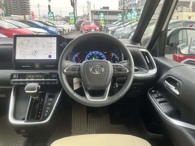 トヨタ ノア ハイブリッド S－Z 島根県 2025(令7)年 0.7万km ホワイトパールクリスタルシャイン モデリスタエアロ/フリップダウンモニター/純正１０型ＳＤナビ　/フルセグTV　/ＤＶＤ再生　/Ｂｌｕｅｔｏｏｔｈ接続　/両側パワースライドドア　/バックカメラ　/ビルトインＥＴＣ2.0/前後ドライブレーダー/レーダークルーズコントロール/衝突軽減ブレーキ/ヘッドアップディスプレイ/パワーバックドア　/前後コーナーセンサー/前席・２列目シートヒーター　/ホワイトレザー調シートカバー/ステアリングヒーター/オートハイビーム／ライト/スマートキー／プッシュスタート/純正LEDヘッドライト/純正１７インチアルミホイール/保証書/取扱説明書/スペアキー1本