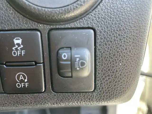 トヨタ ピクシスエポック L SAⅢ 千葉県 2018(平30)年 6.4万km オフホワイト スマートアシスト３/・衝突軽減ブレーキ/レーンキープアシスト/・オートハイビーム/踏み間違い防止/・コーナーセンサー(後)/純正SDナビ(NSCD-W66)/・ワンセグ/BT/CD/バックカメラ/ETC/アイドリングストップ/キーレスエントリー/純正フロアマット