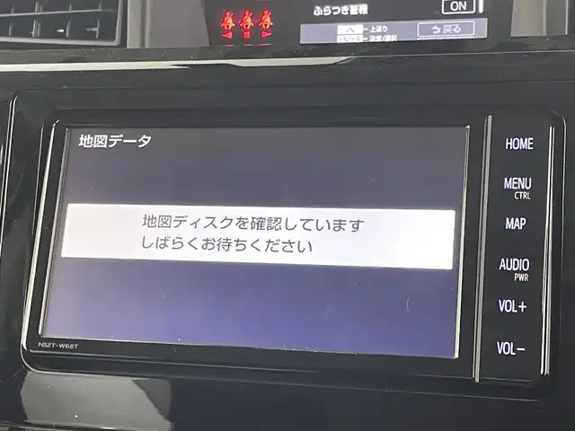 トヨタ ルーミー カスタムG 福岡県 2021(令3)年 2.3万km パールホワイトⅢ 後席モニター　/純正ナビ（ＢＴ，フルセグＴＶ）　/全方位カメラ　/ビルトインＥＴＣ　/前方ドライブレコーダー　/ＡＣＣ　/コーナーセンサー　/衝突軽減ブレーキ　/レーンキープ　/両側電動スライドドア/純正１７インチＡＷ