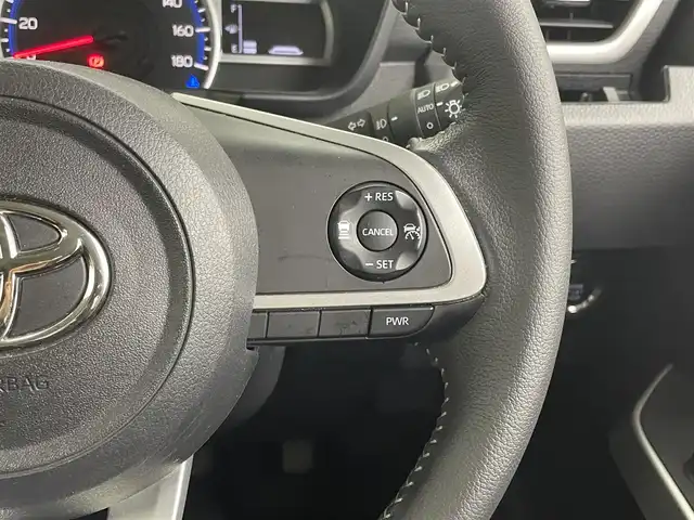 トヨタ ルーミー カスタムG 福岡県 2021(令3)年 2.3万km パールホワイトⅢ 後席モニター　/純正ナビ（ＢＴ，フルセグＴＶ）　/全方位カメラ　/ビルトインＥＴＣ　/前方ドライブレコーダー　/ＡＣＣ　/コーナーセンサー　/衝突軽減ブレーキ　/レーンキープ　/両側電動スライドドア/純正１７インチＡＷ