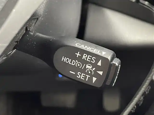 トヨタ Ｃ－ＨＲ G 群馬県 2020(令2)年 5.1万km ホワイトパールクリスタルシャイン パノラミックビューモニター/シートヒーター/電動ランバーサポート/ナノイー/＝＝＝＝＝/純正8インチディスプレイオーディオ/フルセグTV/BT/USB/Miracast/AM/FM/ブラインドスポットモニター/前後ドライブレコーダー/ビルトインETC/LEDヘッドライト/トヨタセーフティセンス/・プリクラッシュセーフティ/・レーンディパーチャーアラート/・オートハイビーム/・レーダークルーズコントロール/プッシュスタート/スマートキー