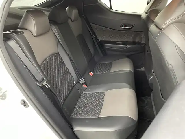 トヨタ Ｃ－ＨＲ G 群馬県 2020(令2)年 5.1万km ホワイトパールクリスタルシャイン パノラミックビューモニター/シートヒーター/電動ランバーサポート/ナノイー/＝＝＝＝＝/純正8インチディスプレイオーディオ/フルセグTV/BT/USB/Miracast/AM/FM/ブラインドスポットモニター/前後ドライブレコーダー/ビルトインETC/LEDヘッドライト/トヨタセーフティセンス/・プリクラッシュセーフティ/・レーンディパーチャーアラート/・オートハイビーム/・レーダークルーズコントロール/プッシュスタート/スマートキー
