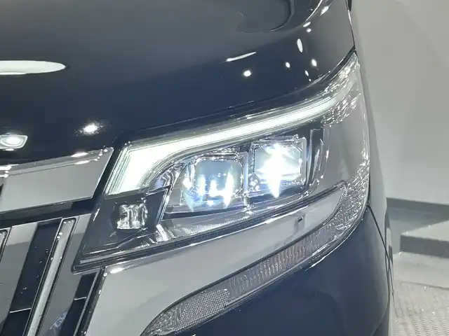 トヨタ エスクァイア ハイブリッド Gi プレミアムパッケージ 愛知県 2018(平30)年 4.8万km ブラック 純正１０インチＴコネクトナビ　/(Bluetooth/フルセグTV/SD/HDMI/AM/FM/CD・DVD再生)/モデリスタエアロ(F/S/R)/純正フリップダウンモニター　/両側パワースライドドア　/１００Ｖ電源　/トヨタセーフティセンスC　/　　-プリクラッシュセーフティ/　　-レーンディパーチャーアラート（LDA)/　　-オートマチックハイビーム/シートヒーター　/ビルトインＥＴＣ２．０　　/ＬＥＤヘッドライト/バックカメラ/ドライブレコーダー/ステアリングヒーター/オートクルーズコントロール/LEDフォグ/半革シート