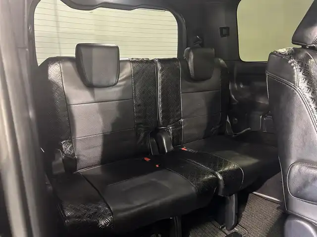 トヨタ エスクァイア ハイブリッド Gi プレミアムパッケージ 愛知県 2018(平30)年 4.8万km ブラック 純正１０インチＴコネクトナビ　/(Bluetooth/フルセグTV/SD/HDMI/AM/FM/CD・DVD再生)/モデリスタエアロ(F/S/R)/純正フリップダウンモニター　/両側パワースライドドア　/１００Ｖ電源　/トヨタセーフティセンスC　/　　-プリクラッシュセーフティ/　　-レーンディパーチャーアラート（LDA)/　　-オートマチックハイビーム/シートヒーター　/ビルトインＥＴＣ２．０　　/ＬＥＤヘッドライト/バックカメラ/ドライブレコーダー/ステアリングヒーター/オートクルーズコントロール/LEDフォグ/半革シート