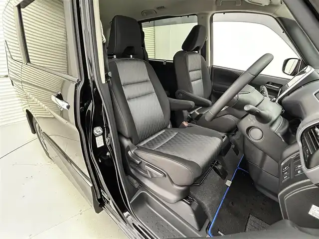 日産 セレナ e－パワー ハイウェイスター V 茨城県 2019(令1)年 3.1万km ダイヤモンドブラック 純正ナビ/フルセグ再生可/純正後席フリップダウンモニター/全方位カメラ/ブラインドスポットモニター/ステリングヒーター/シートヒーター/コーナーセンサー/ビルトインETC