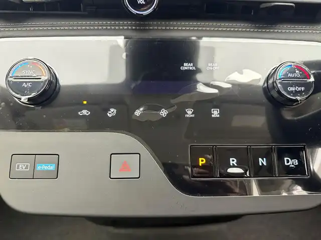 日産 セレナ e－パワー ハイウェイスター V 兵庫県 2025(令7)年 0.1万km未満 プリズムホワイト 登録済未使用車/純正コネクトナビ/フルセグ BT USB HDMI/アラウンドビューモニター/プロパイロット/インテリジェントクルーズコントロール/エマージェンシーブレーキ/レーンキープアシスト/コーナーセンサー/BSM/デジタルインナーミラー/両側パワースライドドア/ハンズフリー機能付き/純正ドライブレコーダー/電子パーキング/AUTO HOLD/LEDヘッドライト/LEDフォグライト/オートライト/オートハイビーム/スマートキー