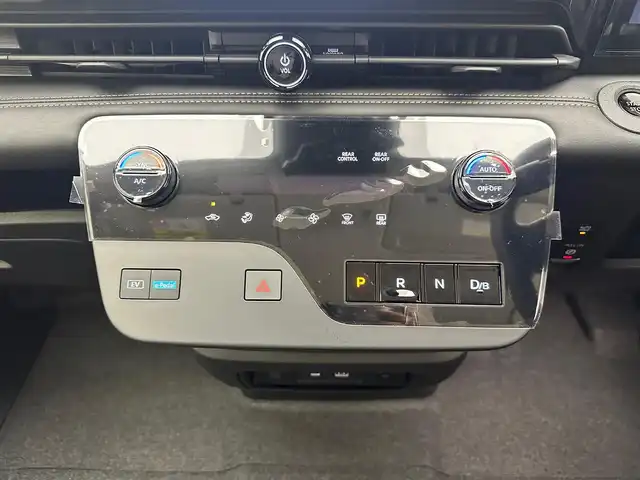 日産 セレナ e－パワー ハイウェイスター V 兵庫県 2025(令7)年 0.1万km未満 プリズムホワイト 登録済未使用車/純正コネクトナビ/フルセグ BT USB HDMI/アラウンドビューモニター/プロパイロット/インテリジェントクルーズコントロール/エマージェンシーブレーキ/レーンキープアシスト/コーナーセンサー/BSM/デジタルインナーミラー/両側パワースライドドア/ハンズフリー機能付き/純正ドライブレコーダー/電子パーキング/AUTO HOLD/LEDヘッドライト/LEDフォグライト/オートライト/オートハイビーム/スマートキー